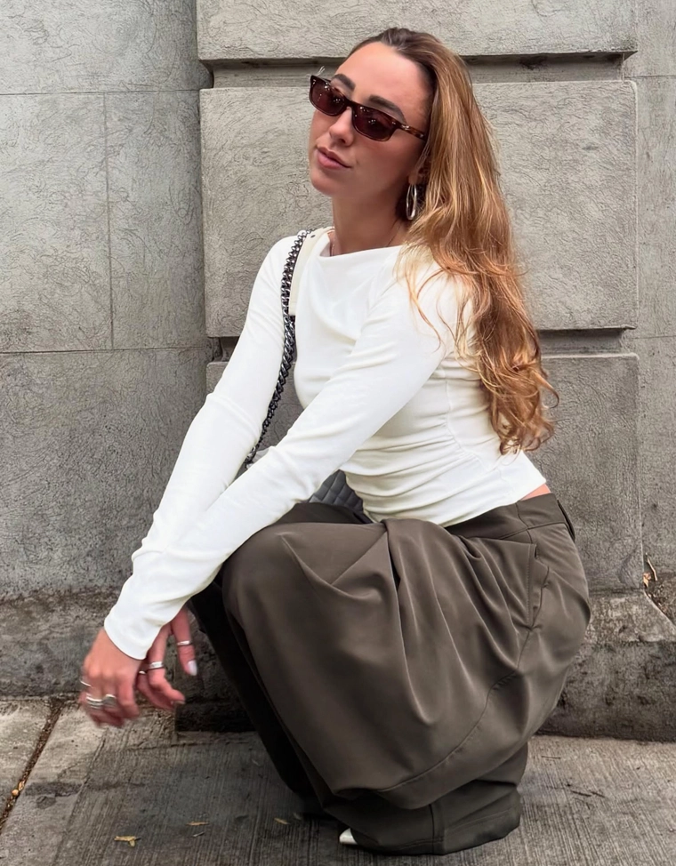 Футболка асимметричного кроя с длинным рукавом