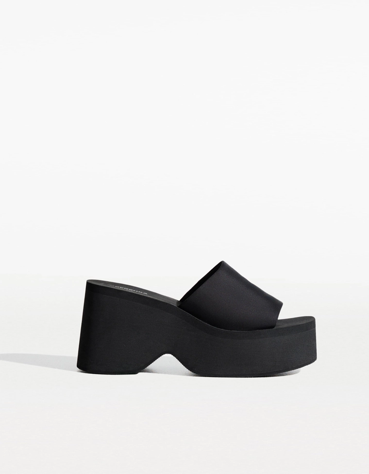 Босоножки на платформе