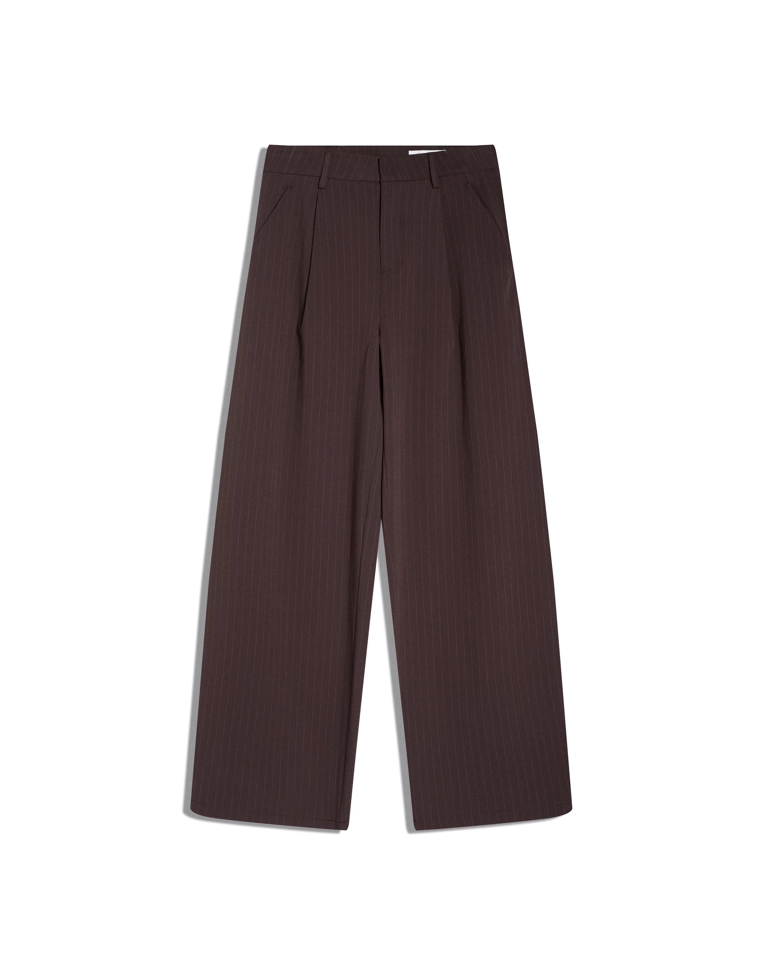 Брюки объемного кроя из двухслойной ткани