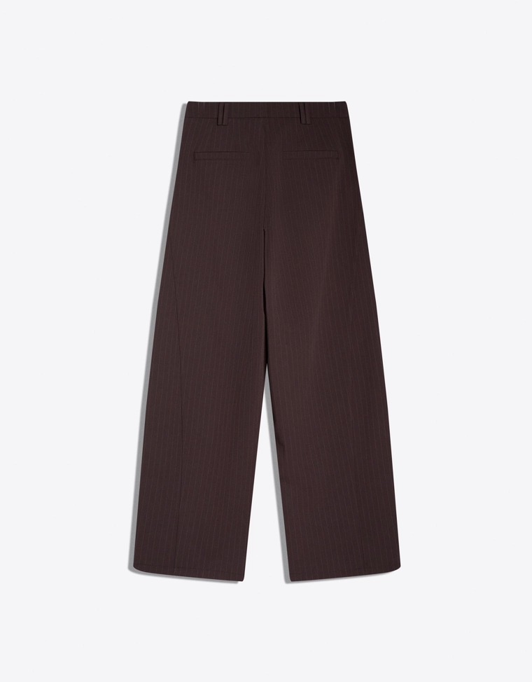 Брюки объемного кроя из двухслойной ткани