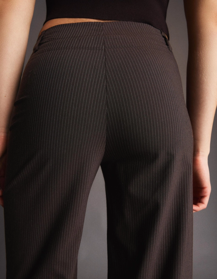 Брюки с широкими штанинами