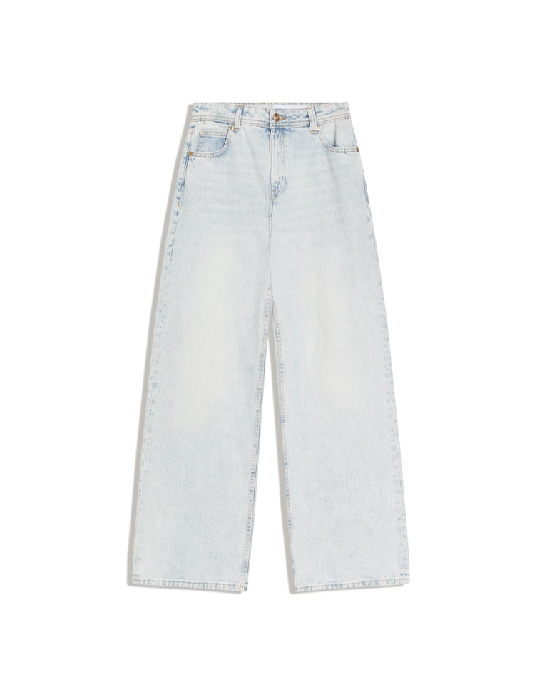 Джинсы свободного кроя со средней посадкой