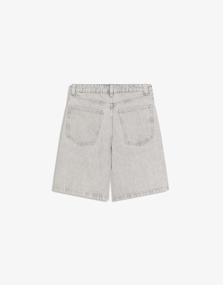 Джинсовые шорты свободного кроя