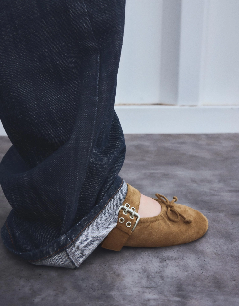 Балетки с пряжкой