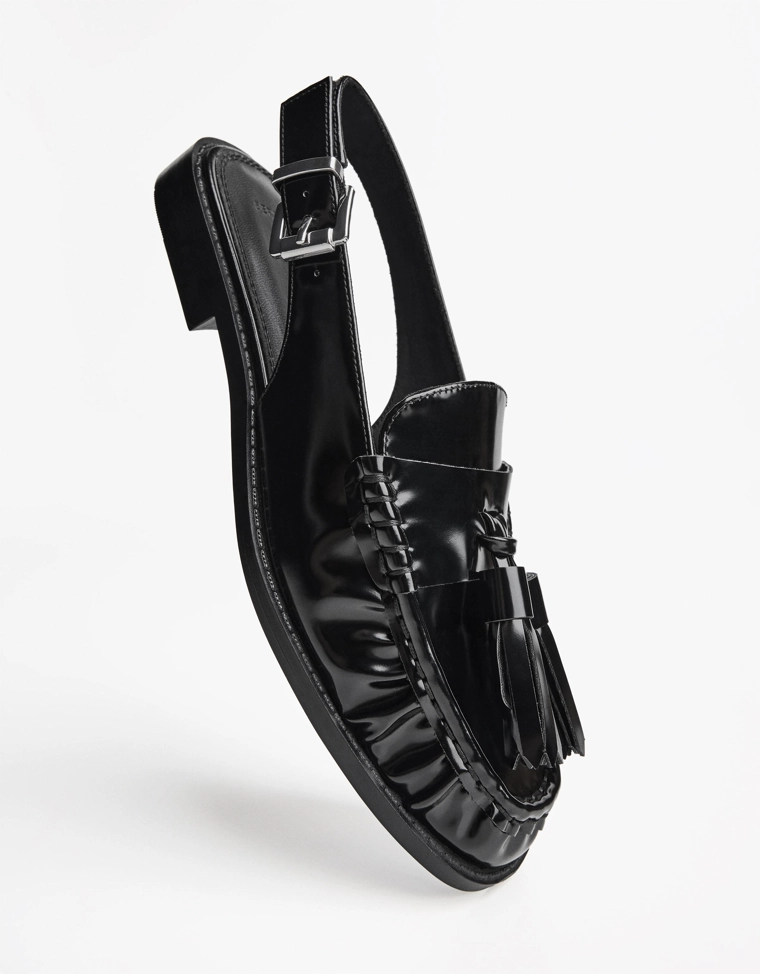 Лоферы с кисточками