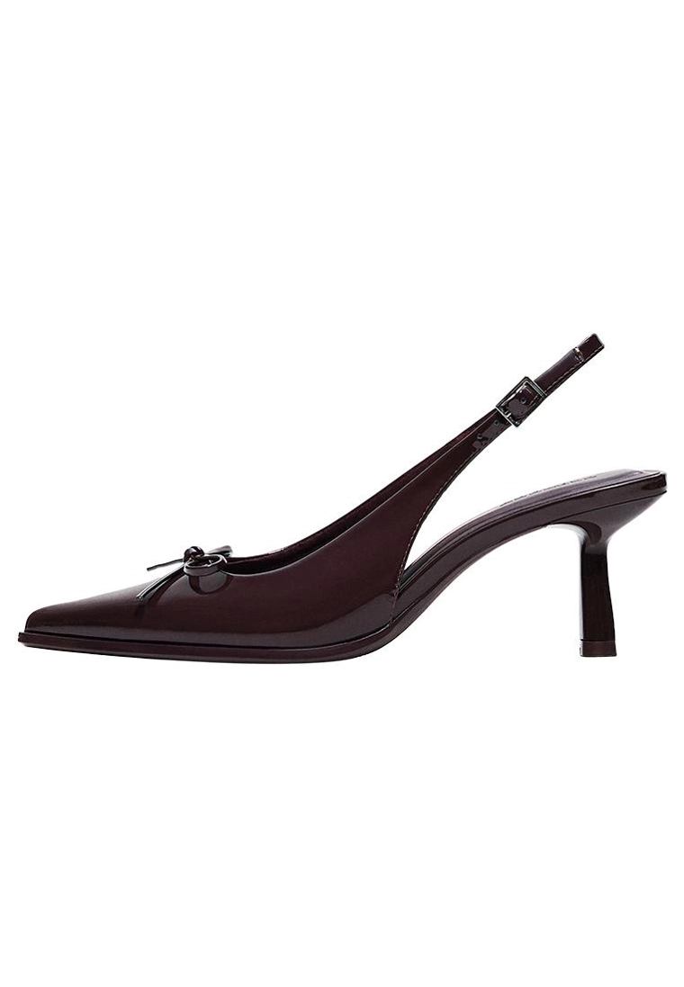 Туфли на среднем тонком каблуке с открытой пяткой