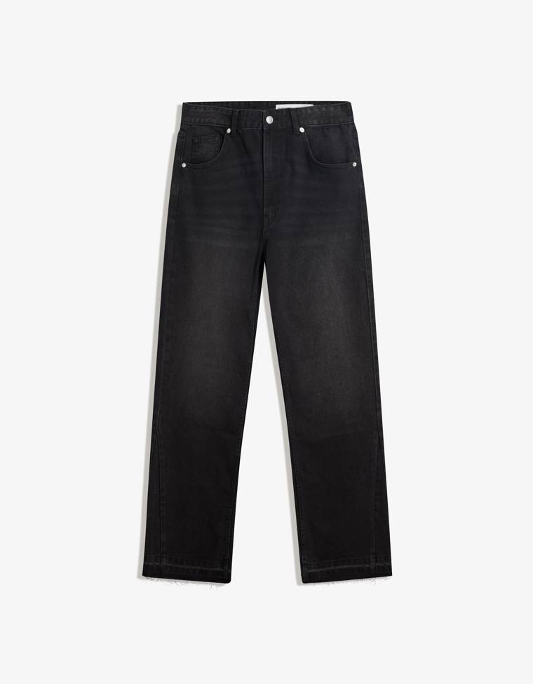 Расклешенные джинсы прямого кроя