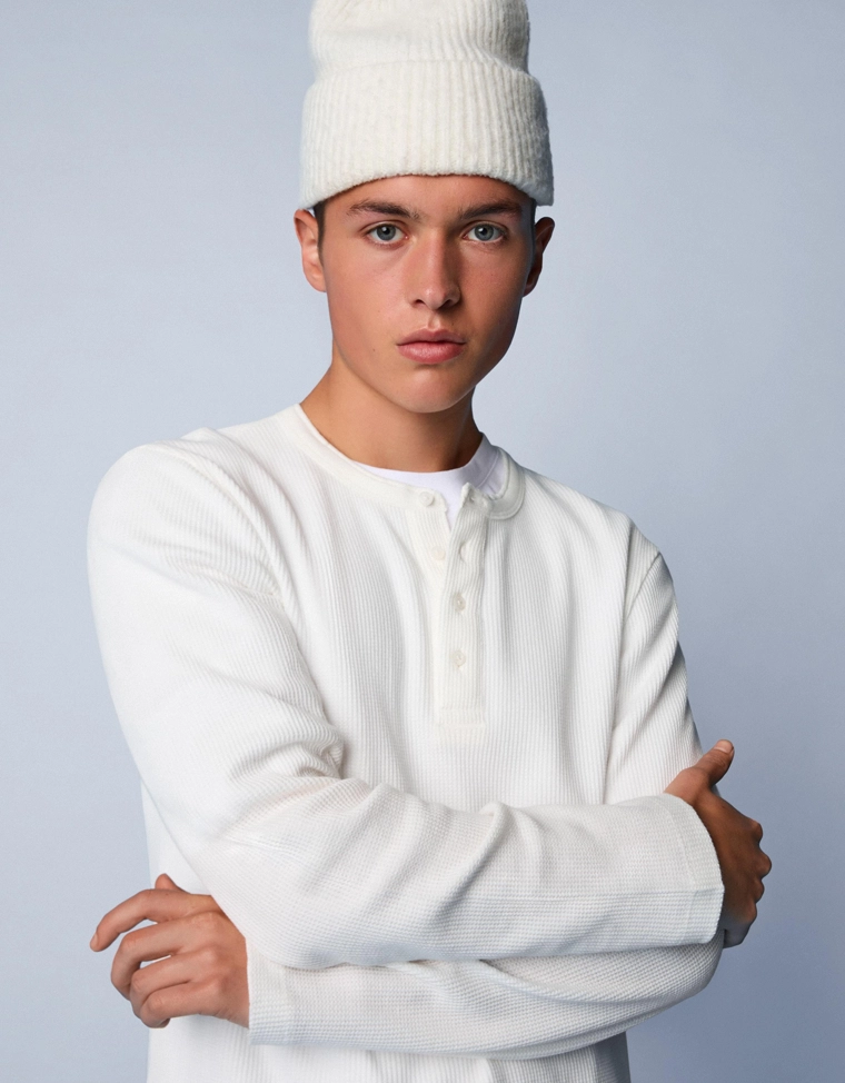 Футболка хенли облегающего кроя с длинными рукавами