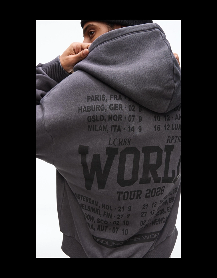 Куртка геометрического кроя с застежкой-молнией и принтом