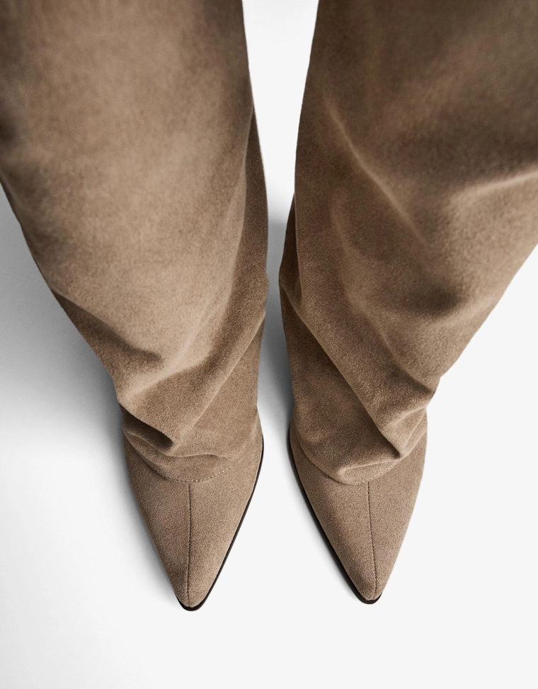 Heeled trousers boots