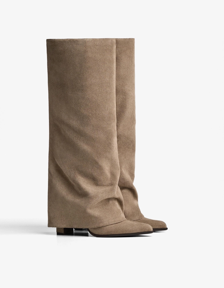 Heeled trousers boots