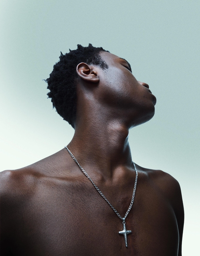 Стальное колье с подвеской