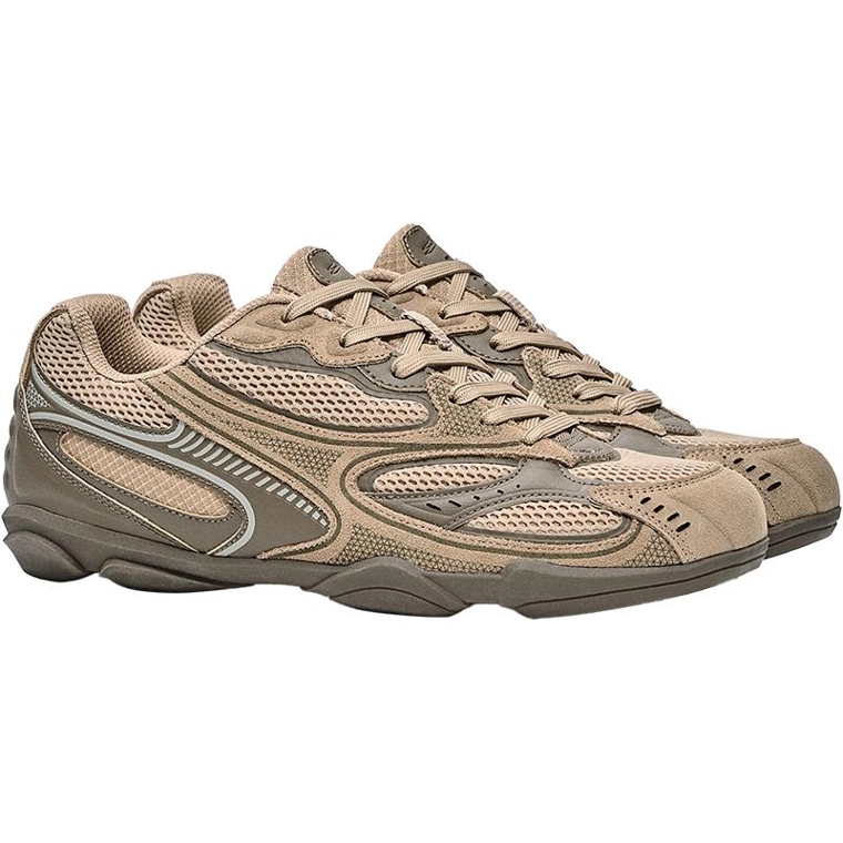 Спортивная обувь на тонкой подошве