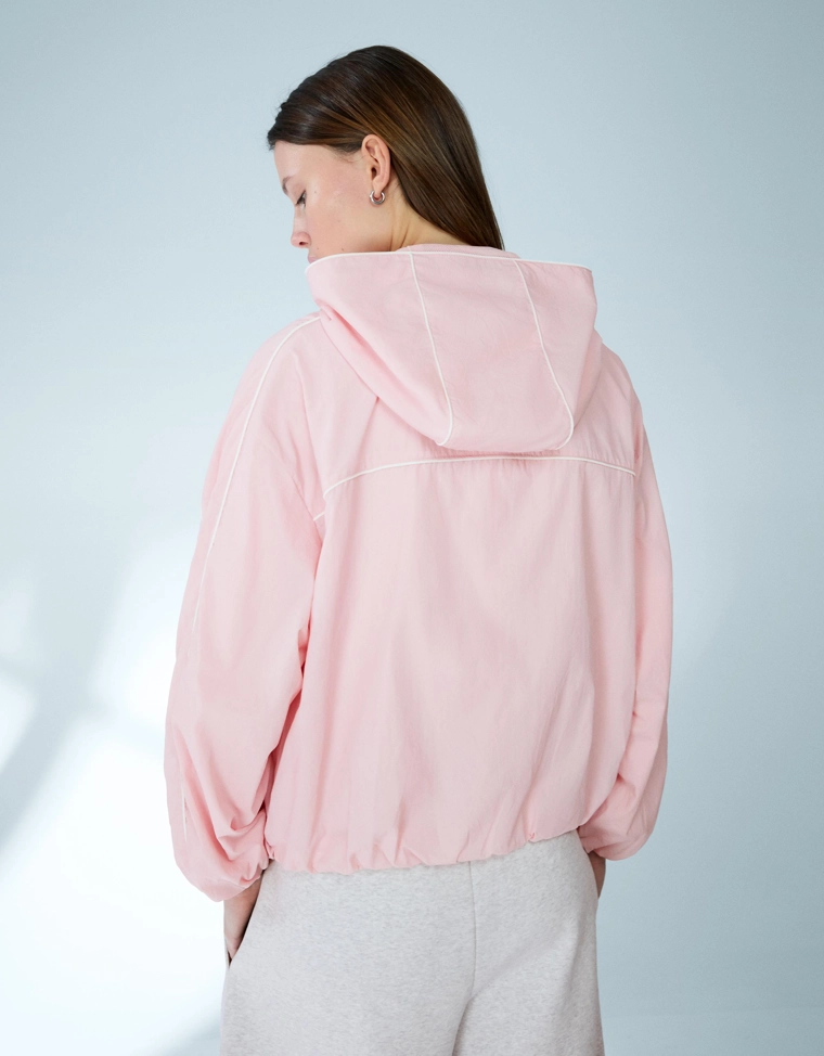 Техническая куртка с капюшоном bershka