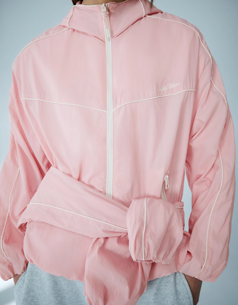 Техническая куртка с капюшоном bershka