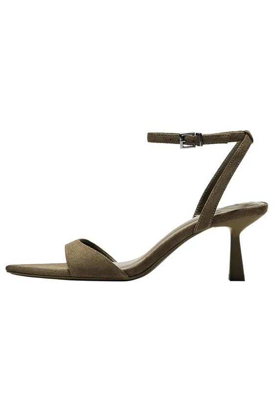 Босоножки на каблуке с ремешком на щиколотке