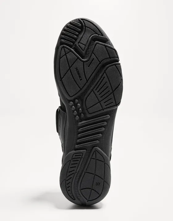 Балетки в спортивном стиле