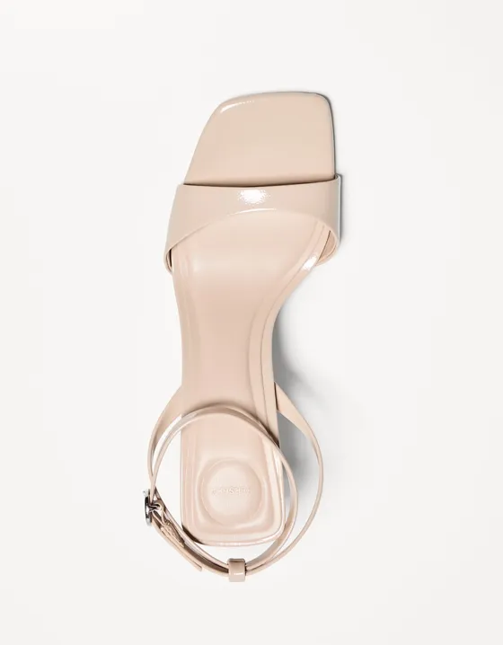 Босоножки на каблуке с ремешком на щиколотке