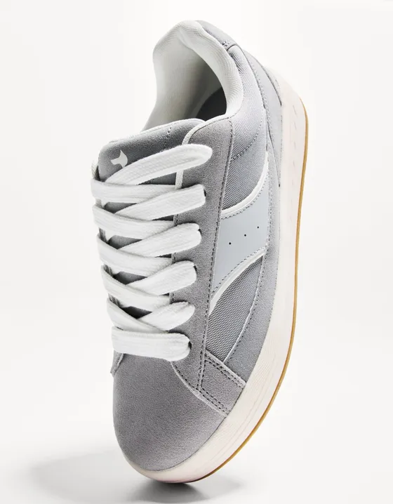 Кроссовки в скейтерском стиле