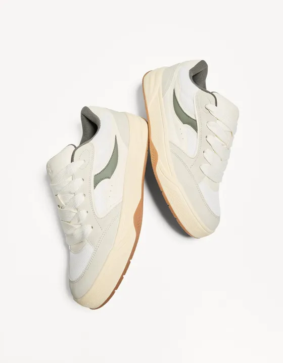 Кроссовки в скейтерском стиле