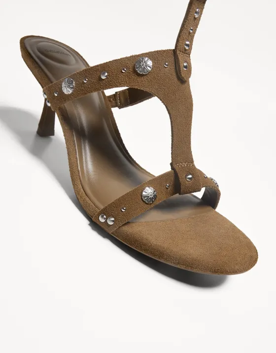 Босоножки на высоком каблуке с высоким голенищем