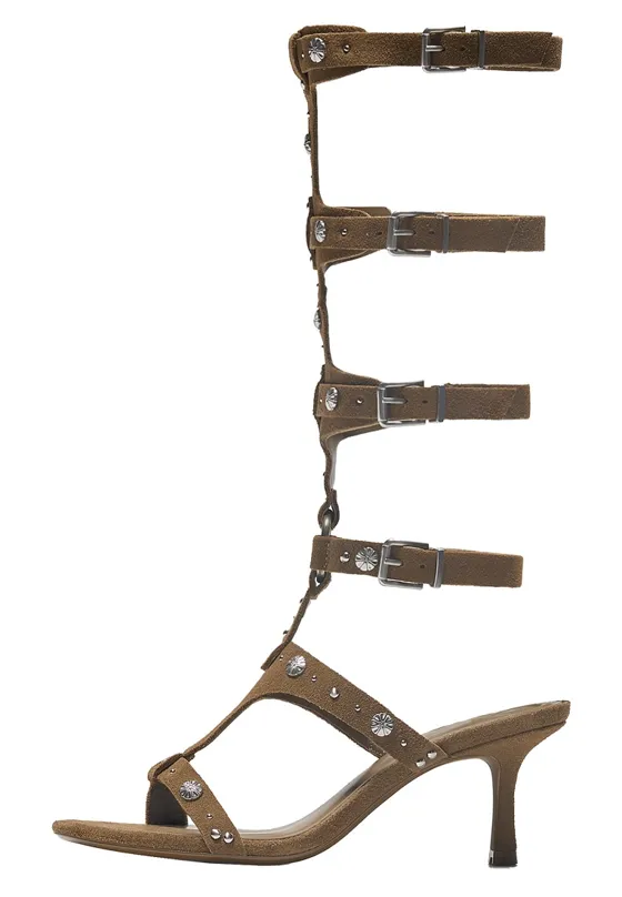 Босоножки на высоком каблуке с высоким голенищем