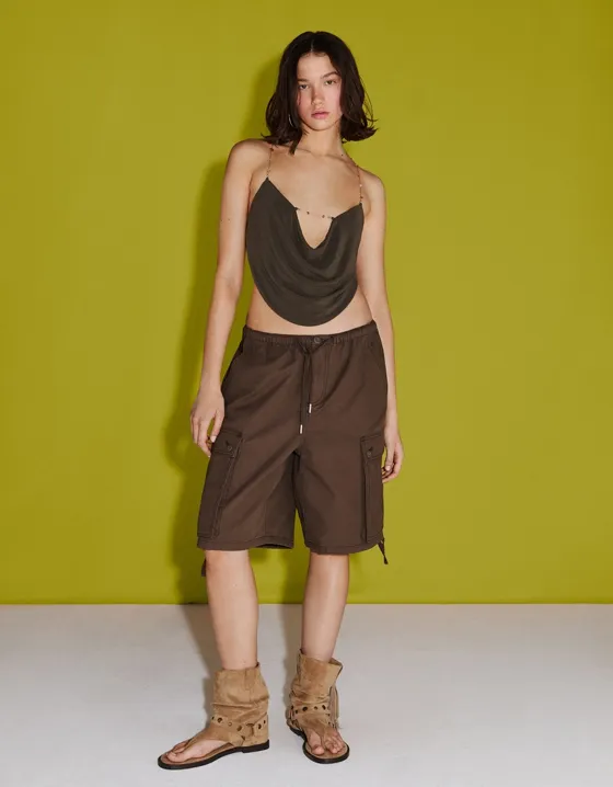 Укороченный топ с воротником