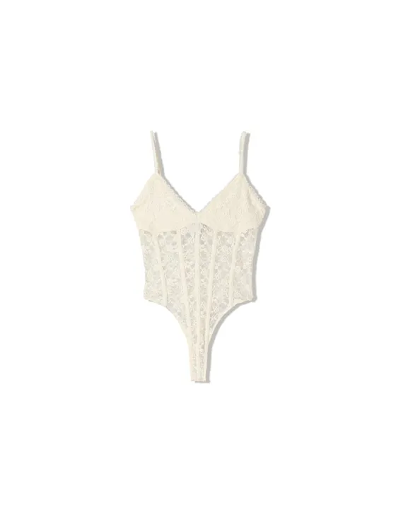 Боди на бретелях с кружевом
