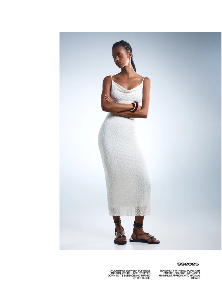 Платье миди с кружевом