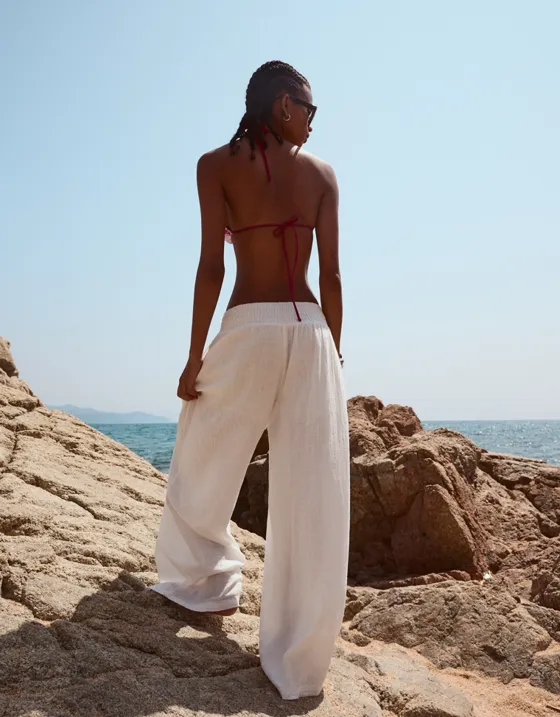 Брюки в стиле рустик с широкими штанинами и защипами