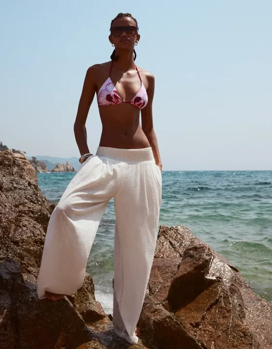 Брюки в стиле рустик с широкими штанинами и защипами