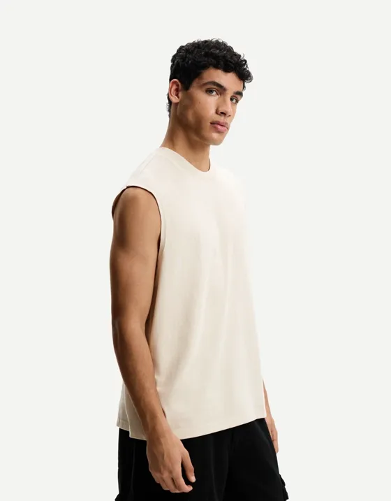 Топ без рукавов