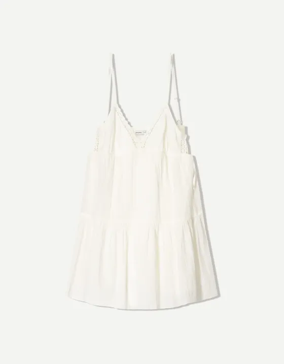 Мини-платье из рельефной ткани с кружевом