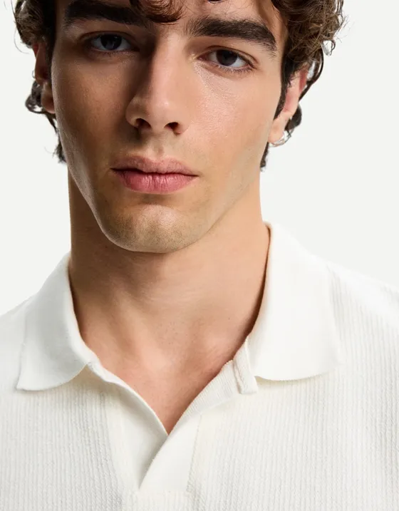 Поло из рельефной ткани