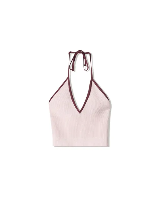 Топ с горловиной халтер и контрастной отделкой