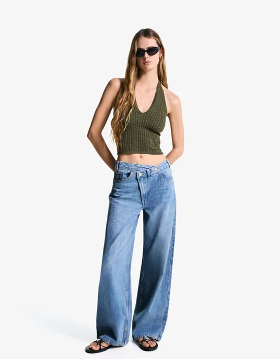 Топ из трикотажа с узором «косы» и горловиной халтер