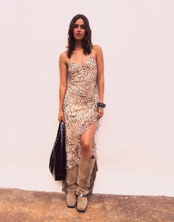 Платье миди из ткани с анималистическим принтом