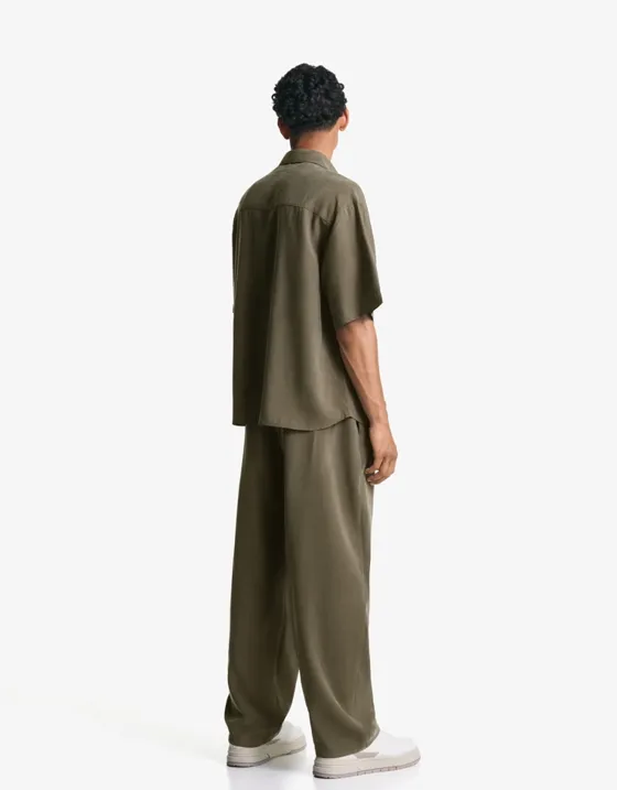 Рубашка геометрического кроя с короткими рукавами