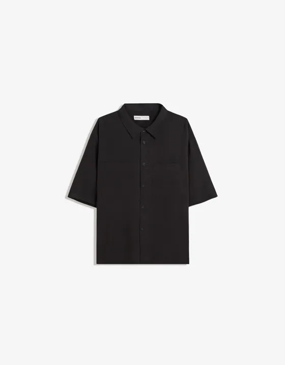 Рубашка геометрического кроя с короткими рукавами