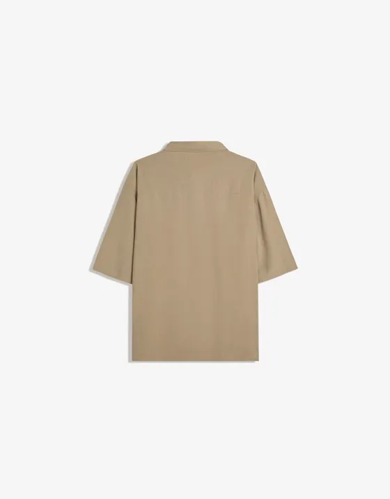 Рубашка геометрического кроя с короткими рукавами