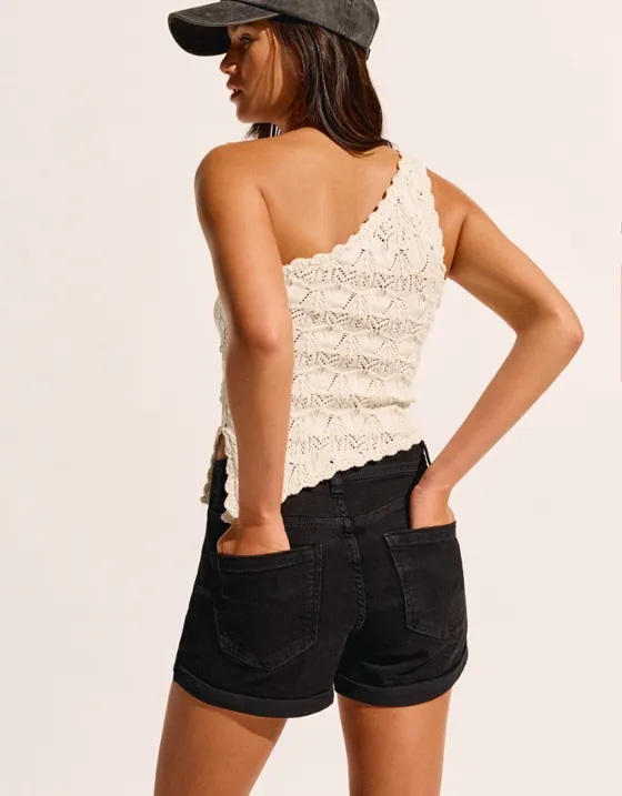 Джинсовые шорты с отворотами