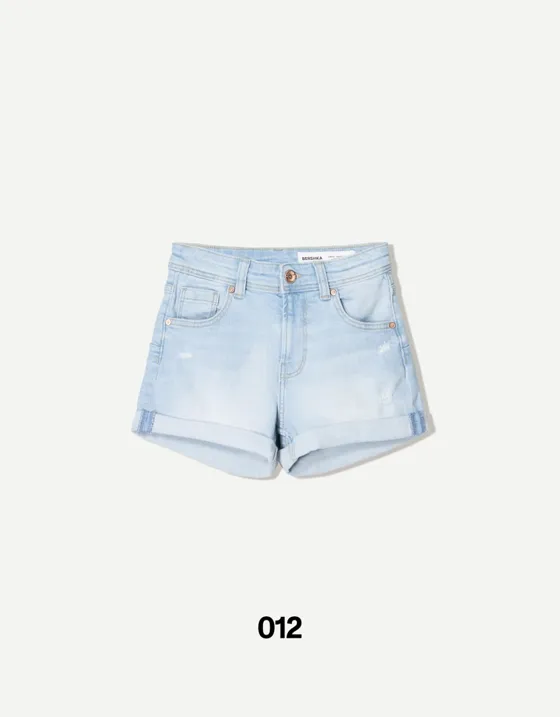 Джинсовые шорты с отворотами