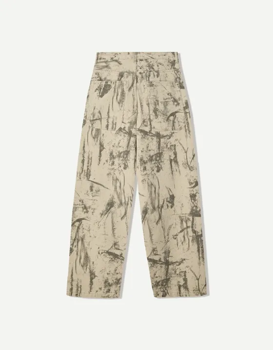 Джинсы свободного кроя с принтом