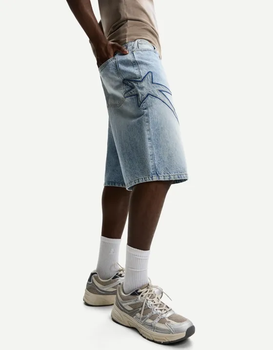 Джинсовые шорты с нашивками «Звезды»