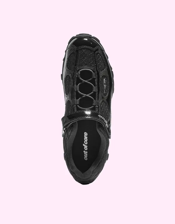 Черные брюки с высокой талией