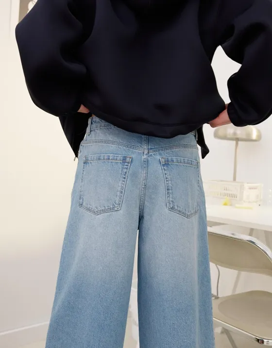 Джинсовые шорты свободного кроя