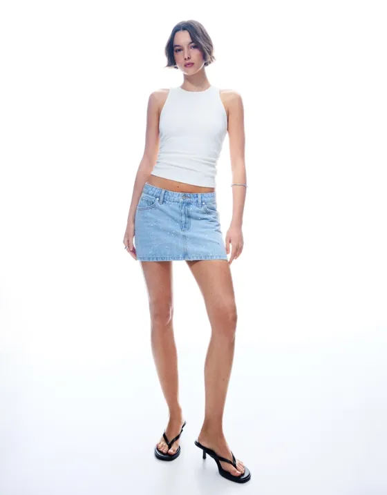 Джинсовая мини-юбка с блестками