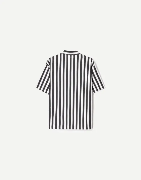 Рубашка свободного кроя с короткими рукавами