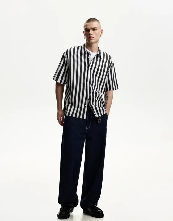 Рубашка свободного кроя с короткими рукавами