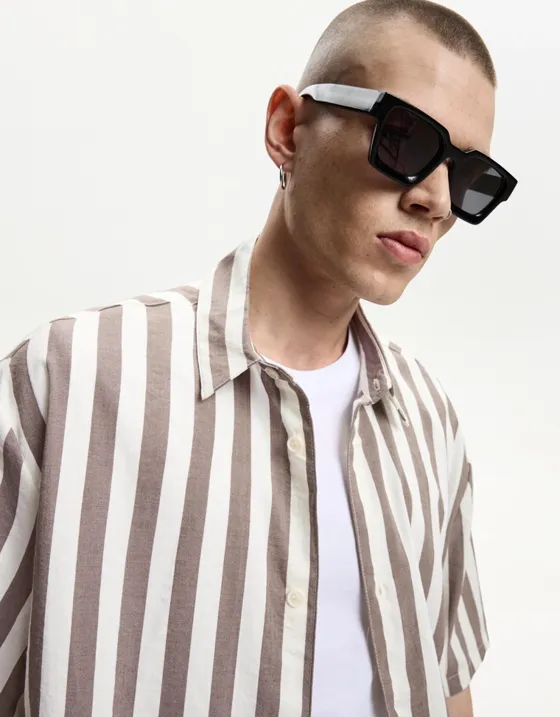 Рубашка свободного кроя с короткими рукавами